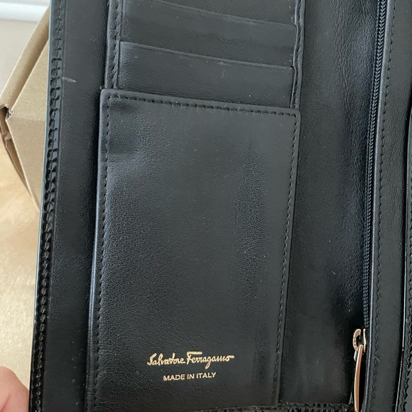 Salvatore Ferragamo Wallet Long - Picture 7 of 10